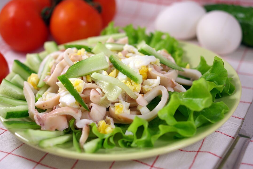 Kalamar salatası