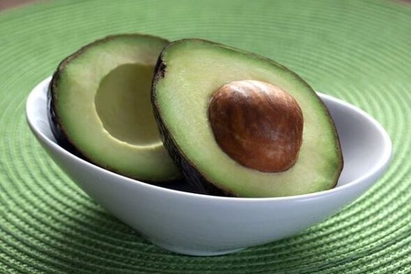 Kilo verenlerin diyetinde omega-3 yağ asitleri içeren avokado